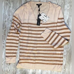 41 Hawthorn Cashmere Blush Pink /Brown 
V-Neck Sweater